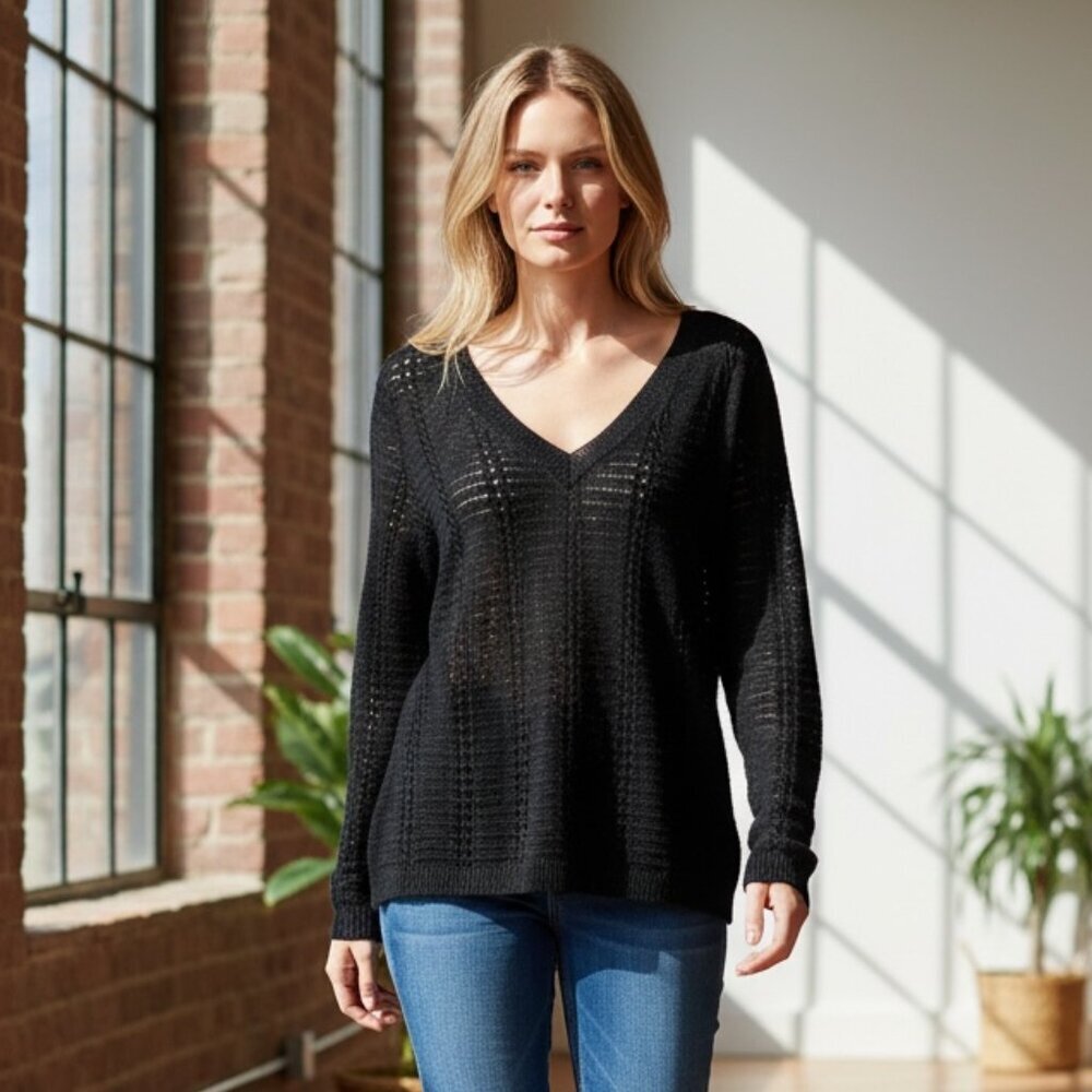 New York & Company V-Neck Sweater Sz M Black #208E